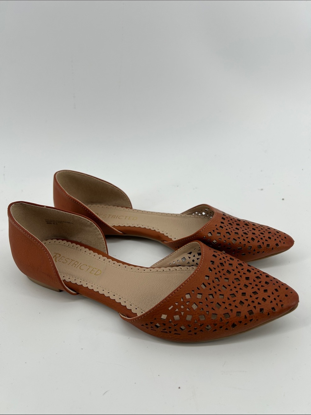 Restricted Women’s D'Orsay Pointed Toe Ballet Flats - Tan Size 6.5 Nautical
